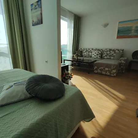 прекрасен с изглед към морето сарафово 1 Apartament Burgas